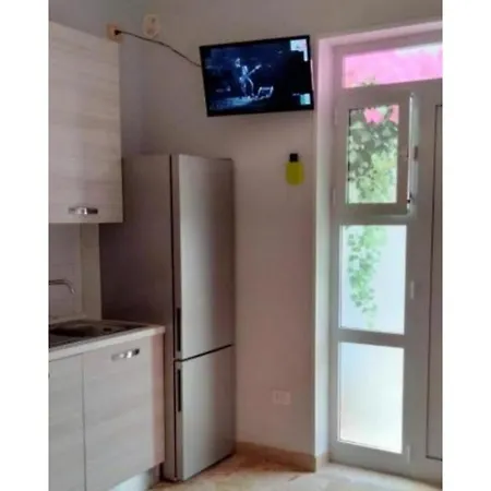 Al Mare Apartamento Rometta Marea